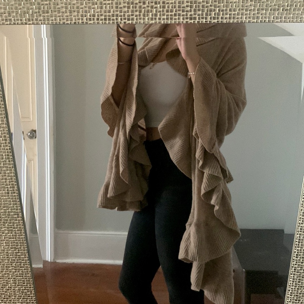 Ruffled shawl